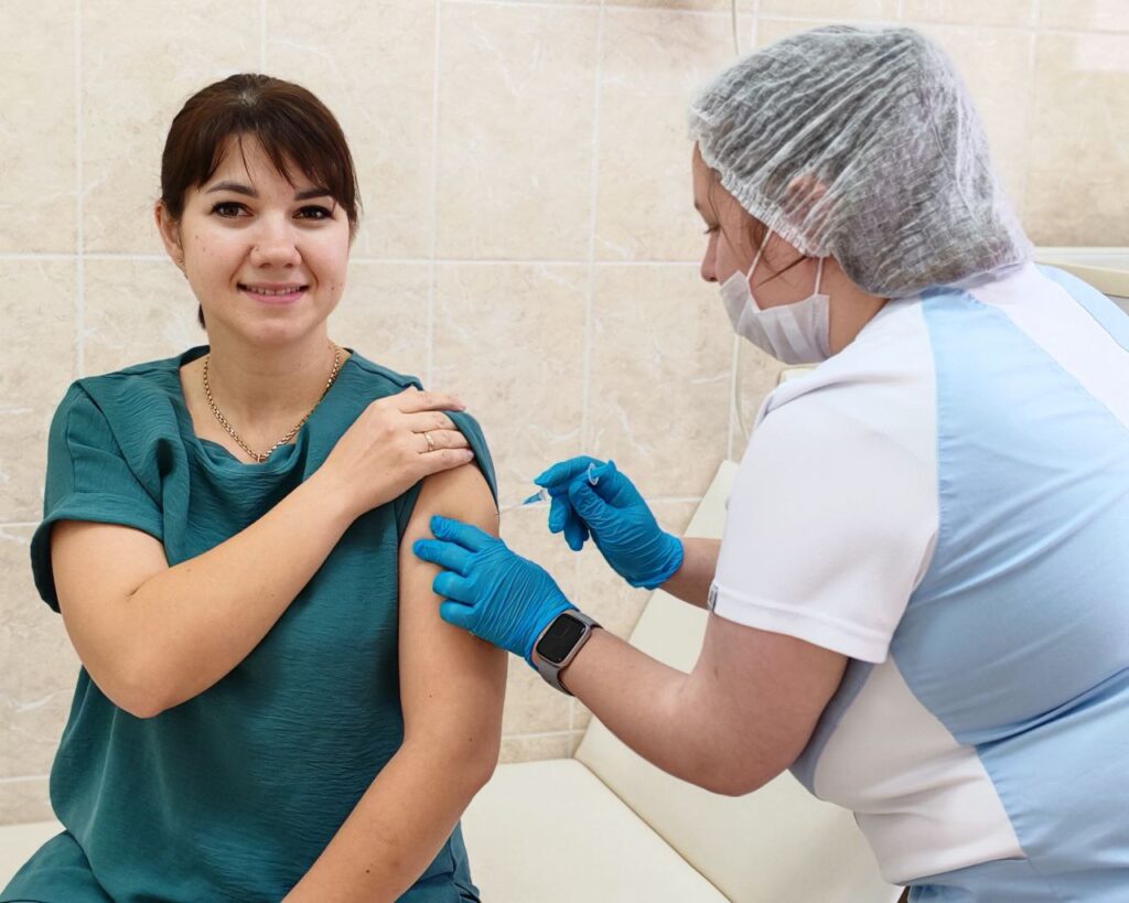 Вакцинация на избирательных участках